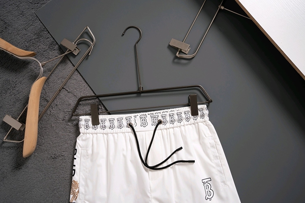 ブランドハーフパンツ側面デザイン